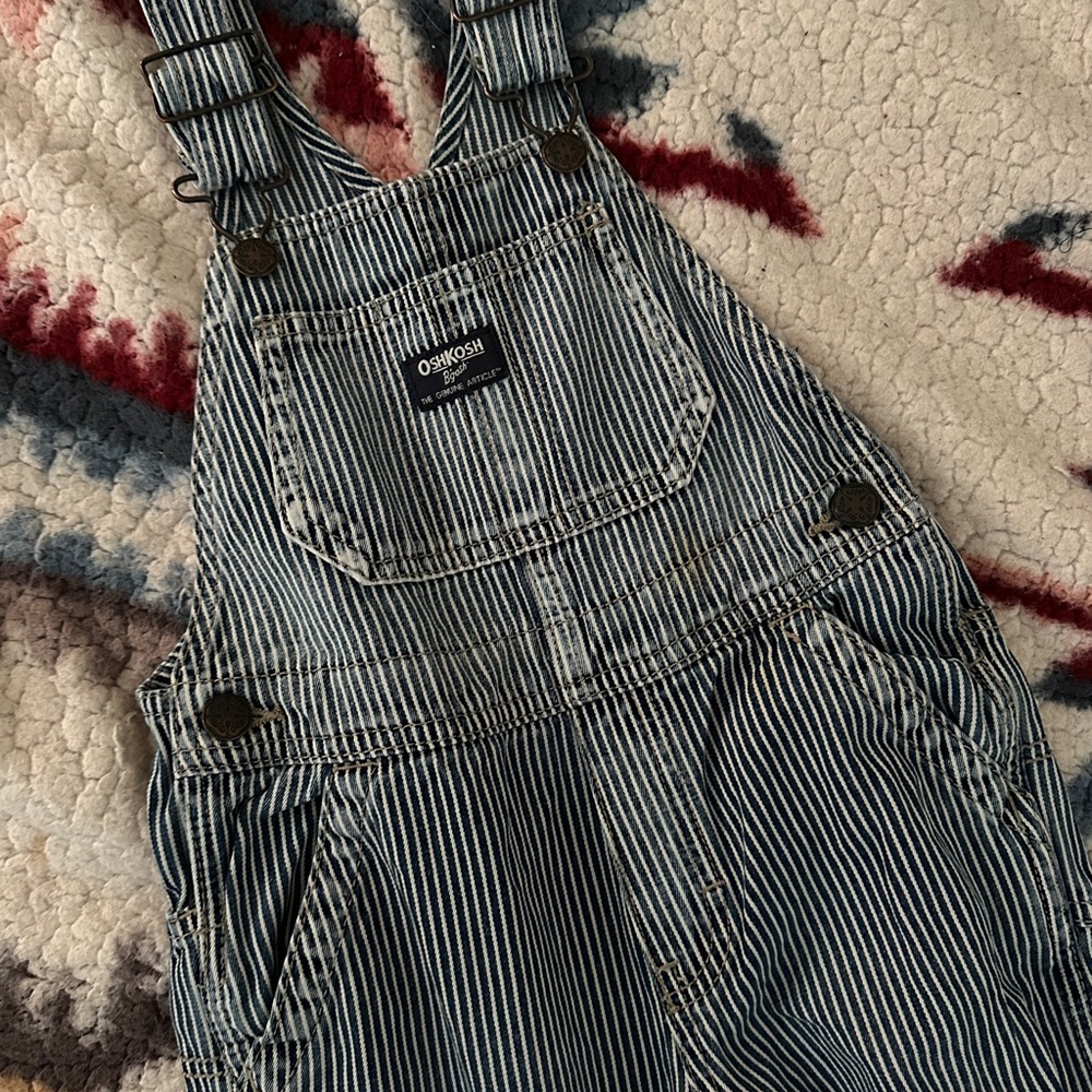 Oshkosh B’gosh 5t overalls